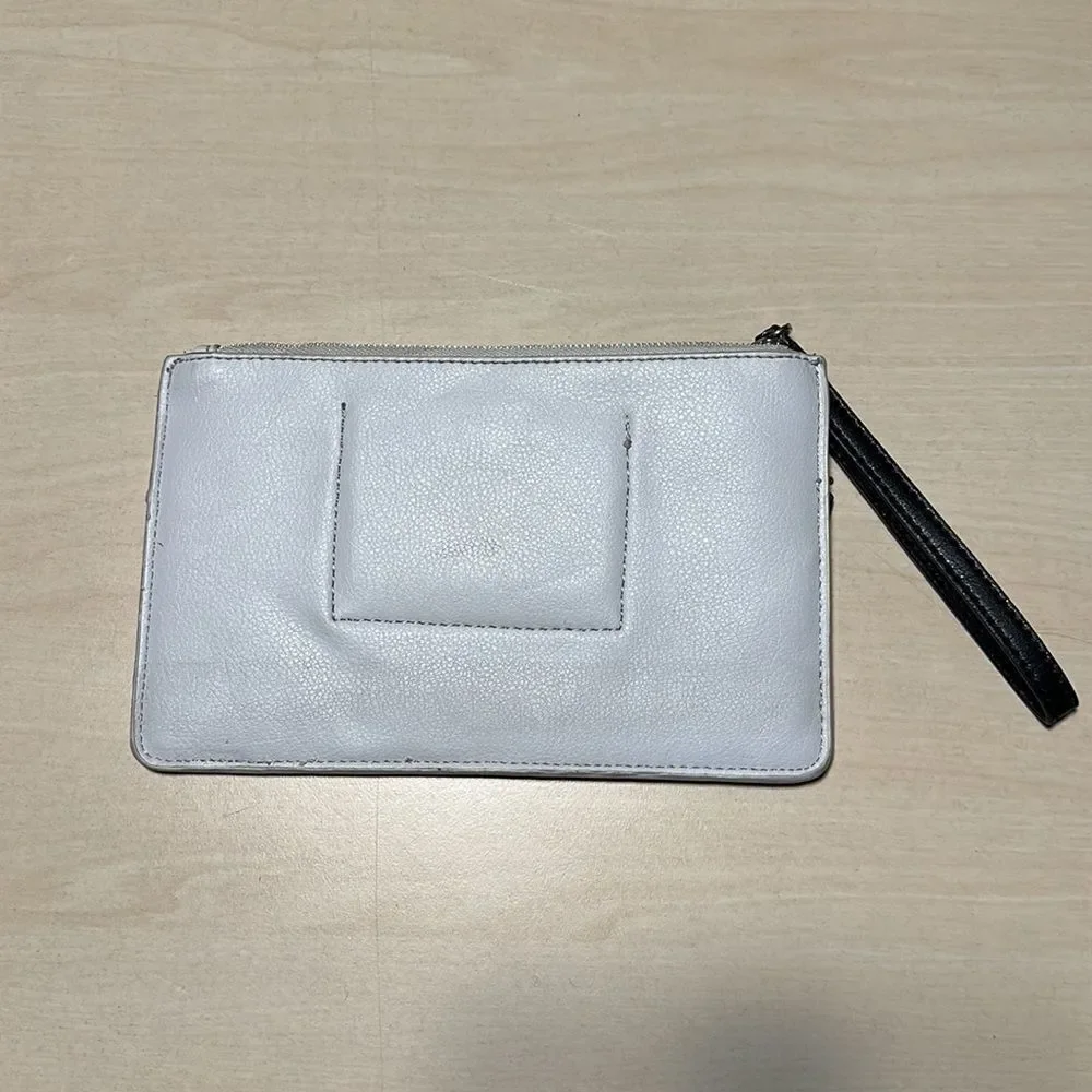 Shiraleah wristlet black & white- like new